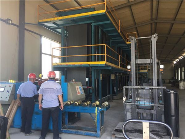 防裂貼生產(chǎn)線